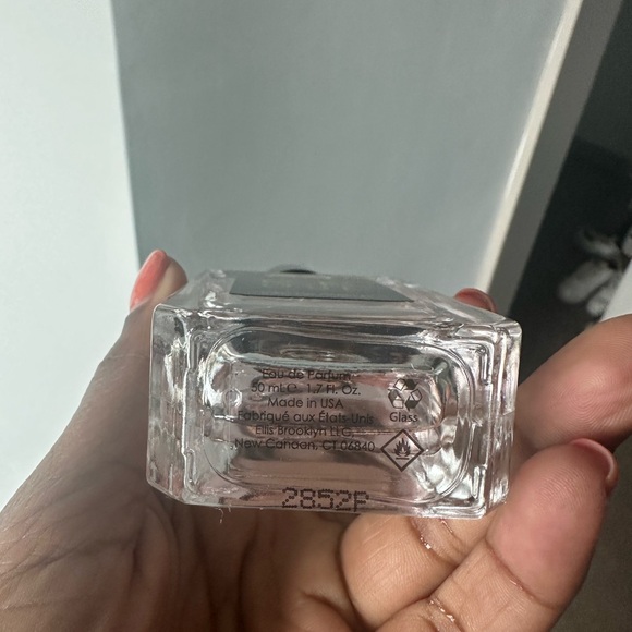 Ellis Rrose - Picture 2 of 2